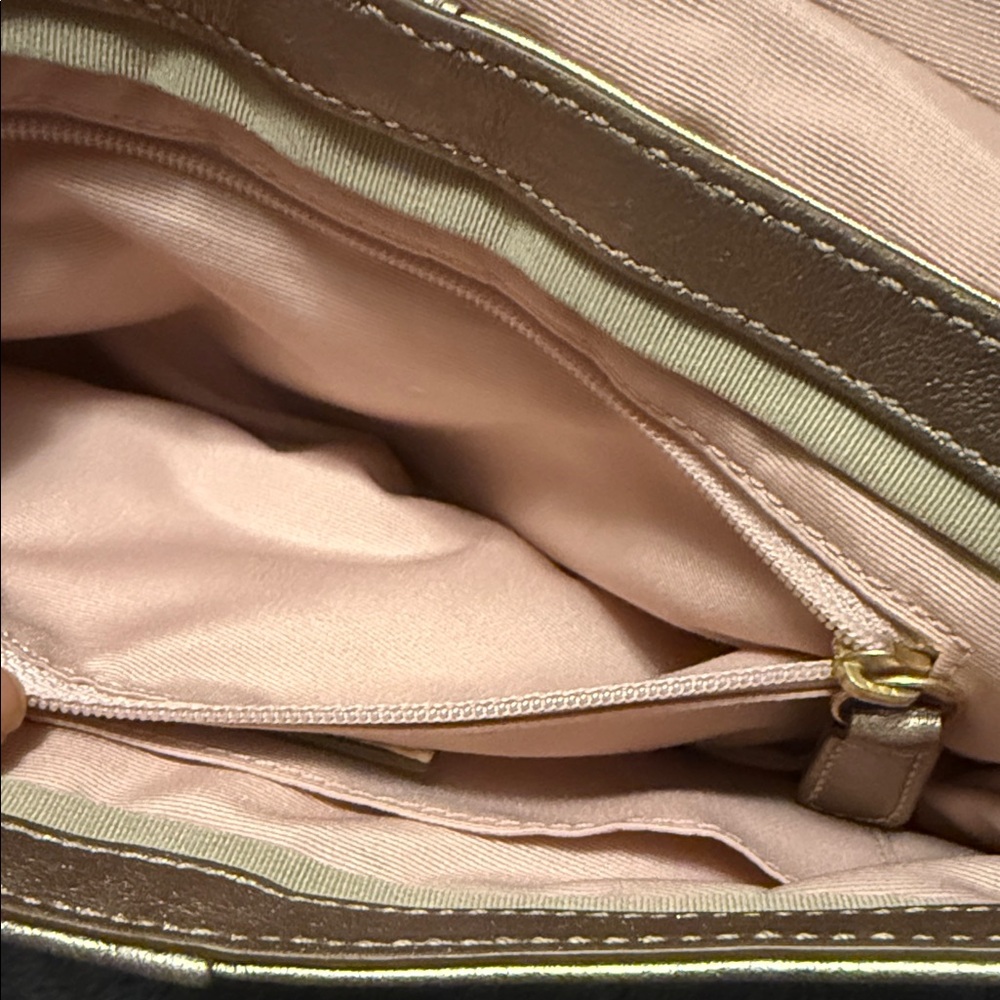 Coach Vintage Metallic Platinum Gold Leather Shoulder Bag - Picture 16 of 17